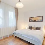 شقة Fortuna 7 *